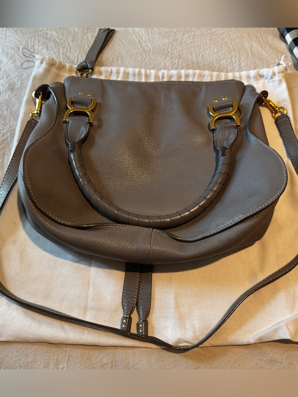 Chloé Marcie Medium Double Carry Satchel Bag in Grained Leather - CASHMERE GREY - Picture 13 of 13
